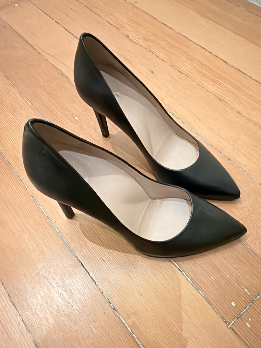 Inez Matte Black Lola Pumps
